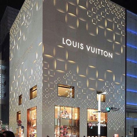 louis vuitton facade design